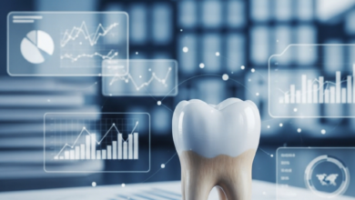 Een photorealistisch beeld van een perfecte, gezonde tand, centraal geplaatst en zacht verlicht. Op de wazige achtergrond zijn abstracte elementen te zien die financiële documenten of digitale gegevens voorstellen, met een moderne, schone esthetiek. Er is een zeer subtiele, vervaagde hint van een Nederlands stadsbeeld op de verre achtergrond. Geen tekst of symbolen.